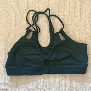 Bombshell Twist Front Strappy Sports Bra